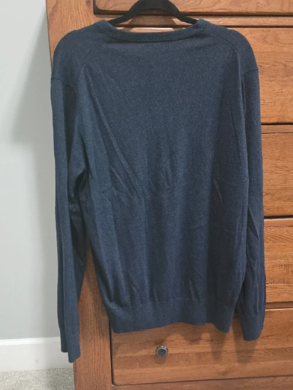 Banana Republic Men's Dark Navy V-Neck Sweater